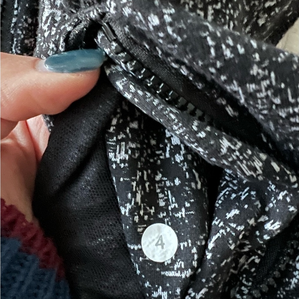 Lululemon Jacket - Picture 2 of 3